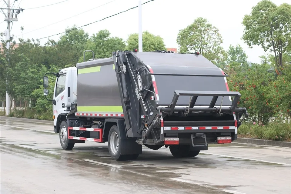 Compactor Garbage Truck